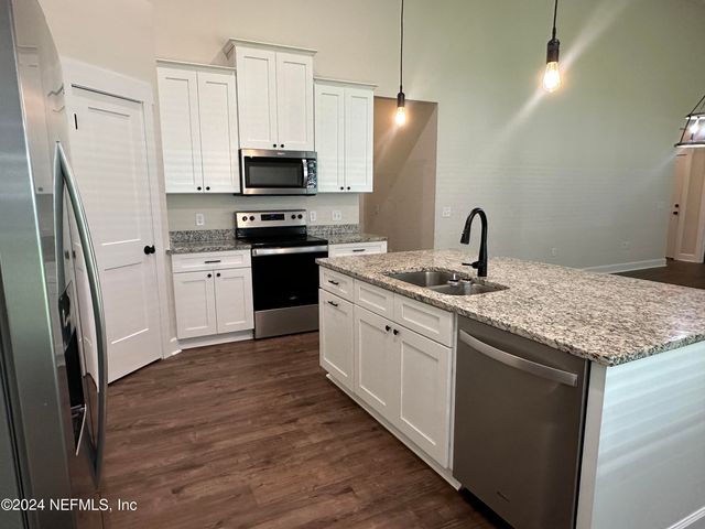 27492 W 3RD Avenue, Hilliard, FL 32046