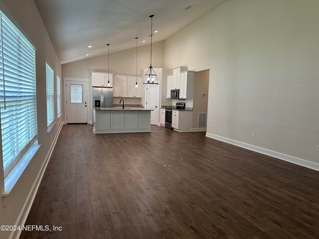 27492 W 3RD Avenue, Hilliard, FL 32046