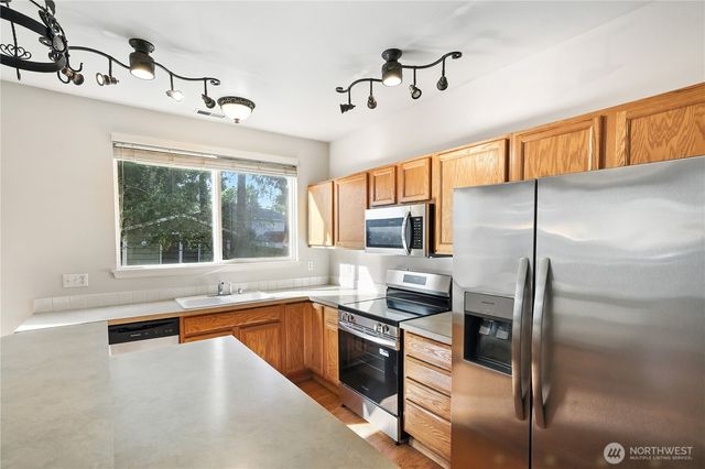 9020 178th Street Ct E, Puyallup, WA 98375