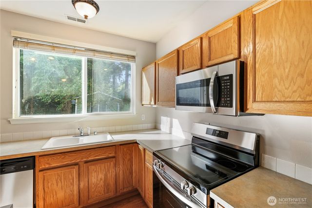 9020 178th Street Ct E, Puyallup, WA 98375