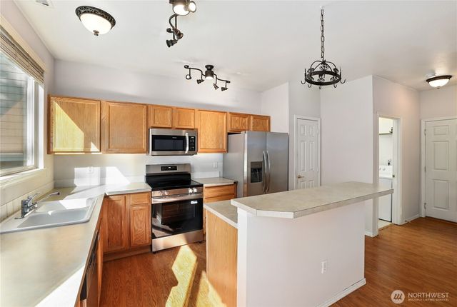 9020 178th Street Ct E, Puyallup, WA 98375