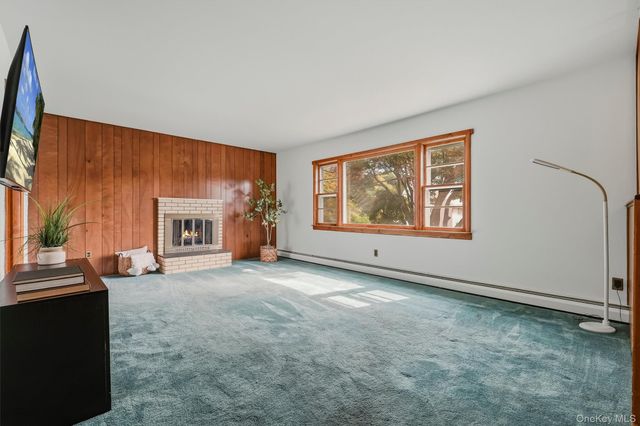 224 Bleloch Avenue, Peekskill, NY 10566