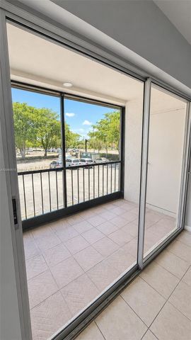 4168 NW 90th Ave 205, Coral Springs, FL 33065