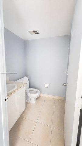4168 NW 90th Ave 205, Coral Springs, FL 33065