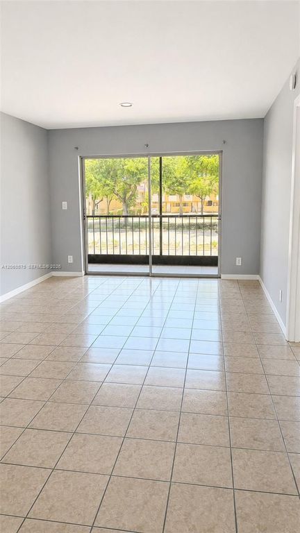 4168 NW 90th Ave 205, Coral Springs, FL 33065