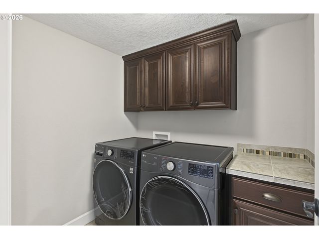17230 Nw CATALPA St, Portland, OR 97229