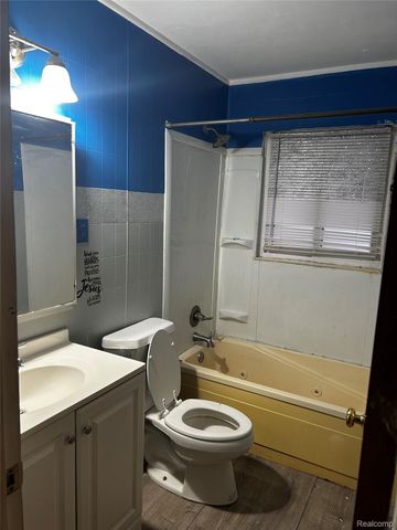 18721 Chandler Park Drive, Detroit, MI 48236