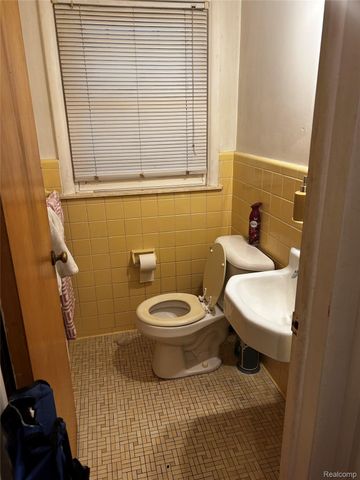 18721 Chandler Park Drive, Detroit, MI 48236