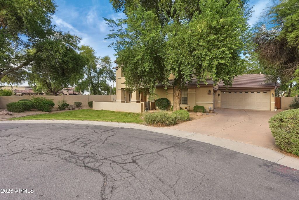 2916 E CHERRYWOOD Place, Chandler, AZ 85249 — photo 2