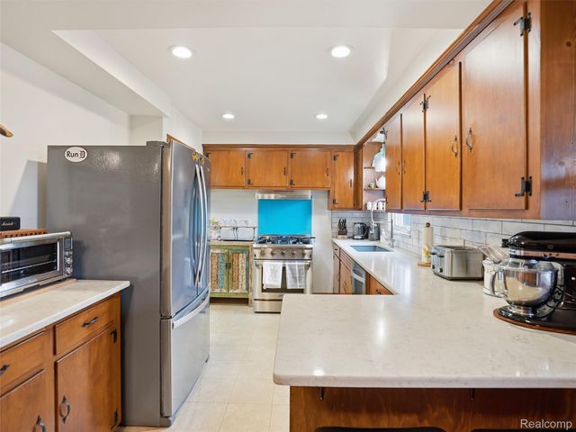 12601 Masonic Boulevard, Warren, MI 48093