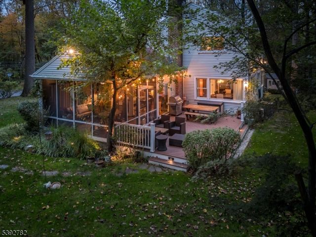 43 Passaic Ave, Summit City, NJ 07901