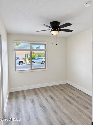 8108 W TRAFALGAR Avenue, Phoenix, AZ 85033