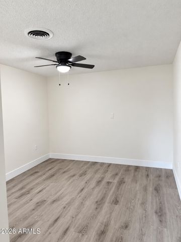8108 W TRAFALGAR Avenue, Phoenix, AZ 85033