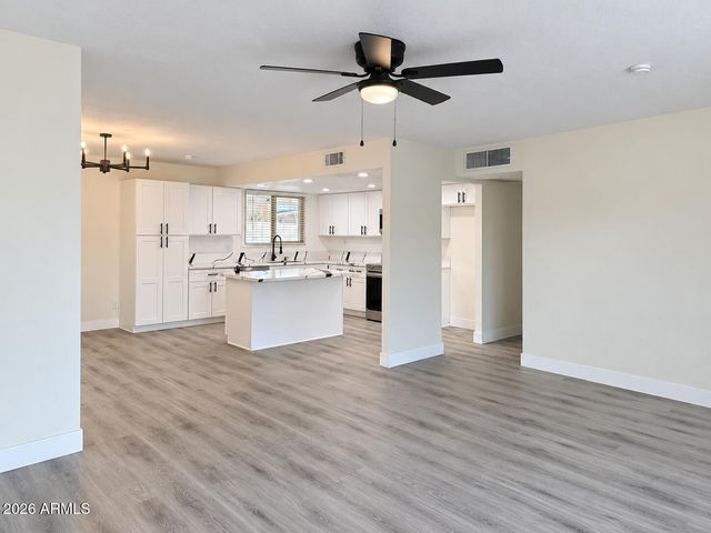 8108 W TRAFALGAR Avenue, Phoenix, AZ 85033