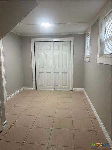 308 N 9th Street, Gatesville, TX 76528