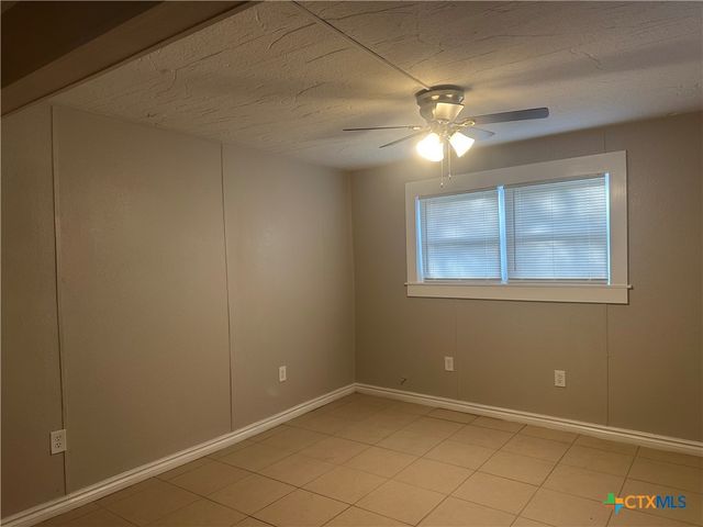 308 N 9th Street, Gatesville, TX 76528