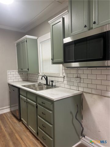 308 N 9th Street, Gatesville, TX 76528