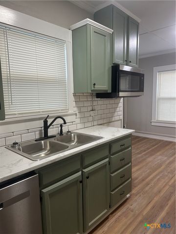 308 N 9th Street, Gatesville, TX 76528