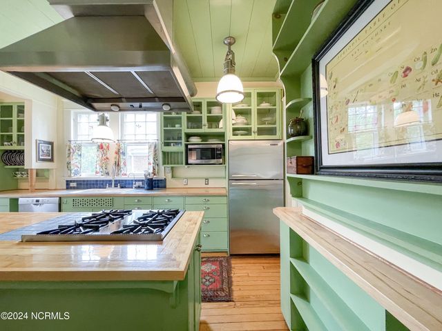 1801 Chestnut Street, Wilmington, NC 28405