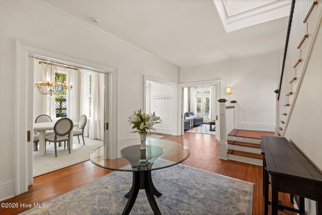 121 S 5th Avenue, Wilmington, NC 28401