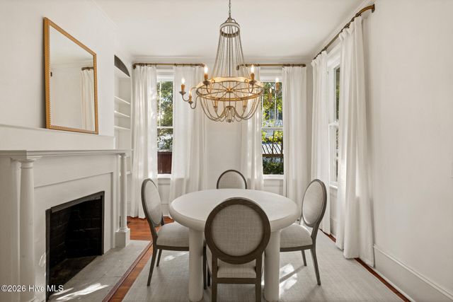 121 S 5th Avenue, Wilmington, NC 28401