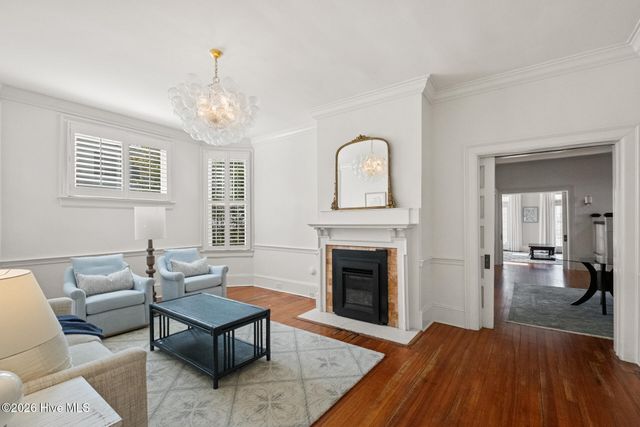 121 S 5th Avenue, Wilmington, NC 28401