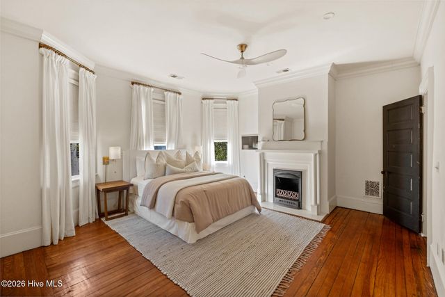 121 S 5th Avenue, Wilmington, NC 28401