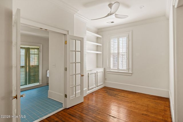 121 S 5th Avenue, Wilmington, NC 28401