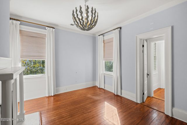 121 S 5th Avenue, Wilmington, NC 28401