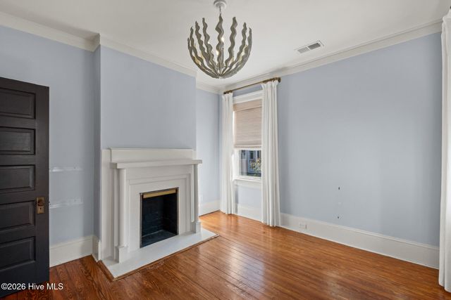 121 S 5th Avenue, Wilmington, NC 28401