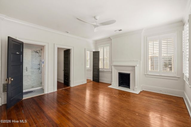 121 S 5th Avenue, Wilmington, NC 28401