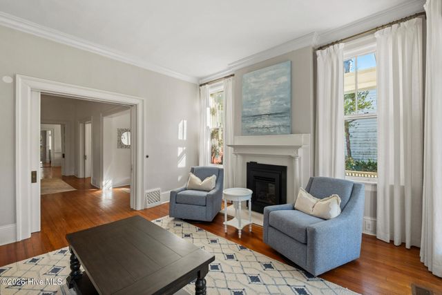 121 S 5th Avenue, Wilmington, NC 28401