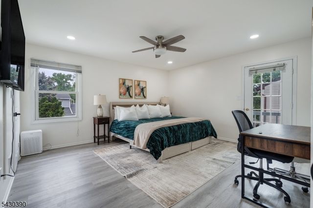 36 Lynn Ct, North Brunswick Twp., NJ 08902