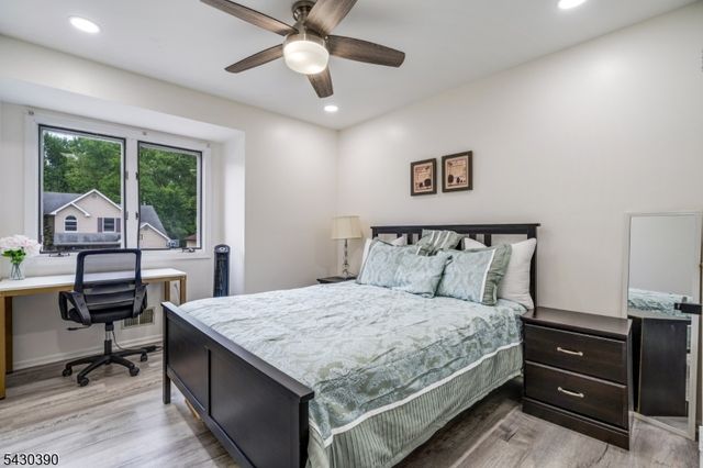 36 Lynn Ct, North Brunswick Twp., NJ 08902