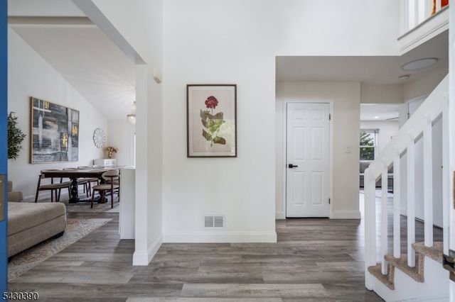 36 Lynn Ct, North Brunswick Twp., NJ 08902