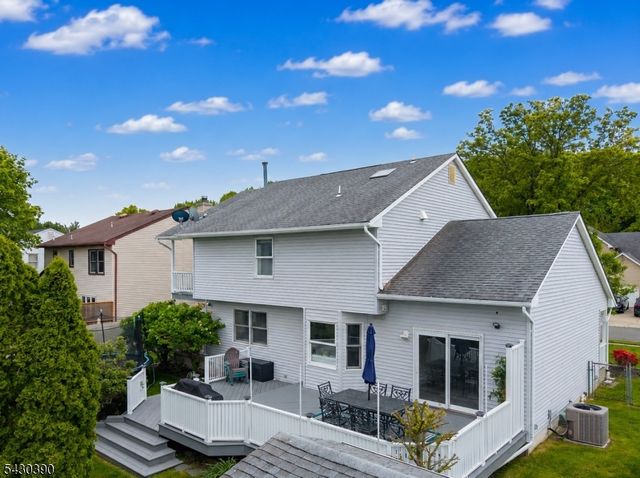 36 Lynn Ct, North Brunswick Twp., NJ 08902