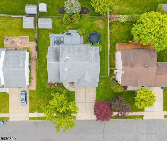 36 Lynn Ct, North Brunswick Twp., NJ 08902