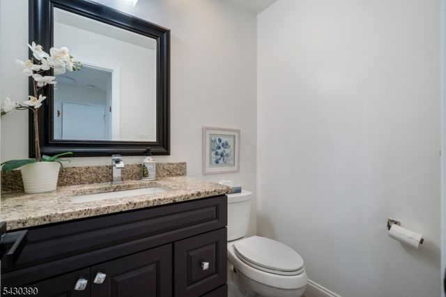 36 Lynn Ct, North Brunswick Twp., NJ 08902