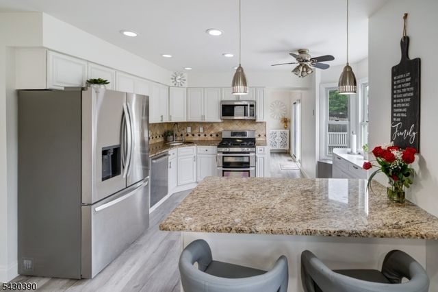 36 Lynn Ct, North Brunswick Twp., NJ 08902
