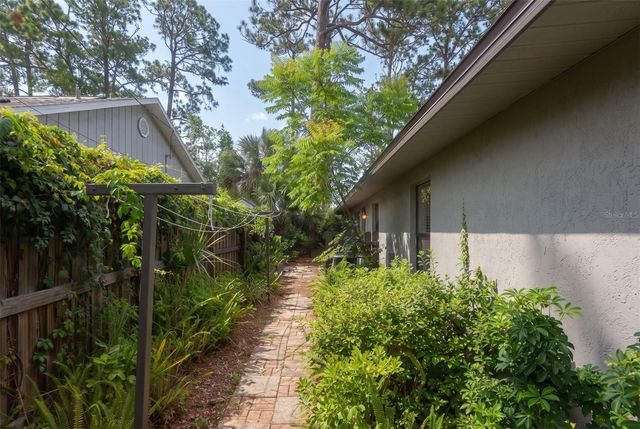 3048 WILLOW OAK DRIVE, Edgewater, FL 32141