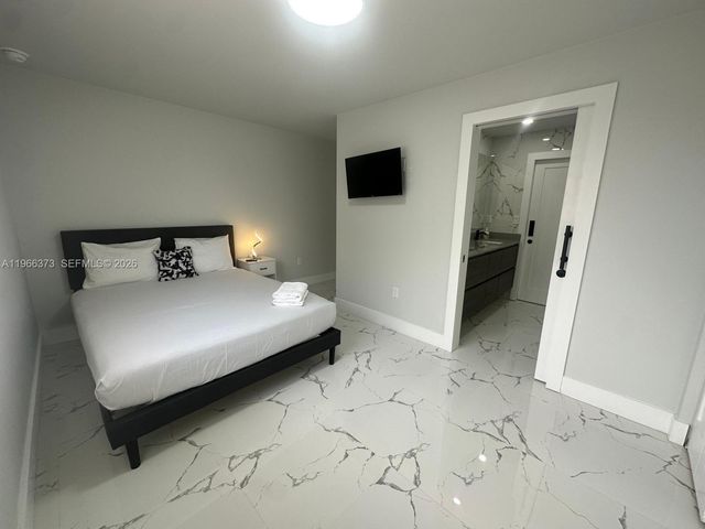 1074 NW 61st St A, Miami, FL 33127