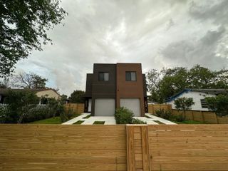 1074 NW 61st St A, Miami, FL 33127