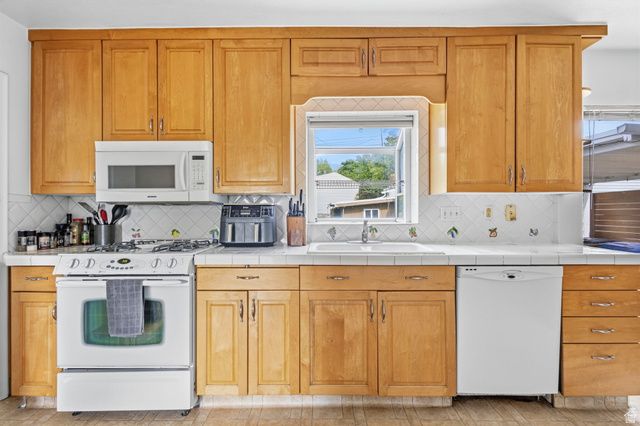 2649 S 1800 E, Salt Lake City, UT 84106