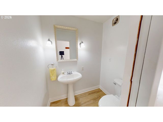 2145 WEBB St, West Linn, OR 97068