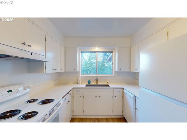 2145 WEBB St, West Linn, OR 97068