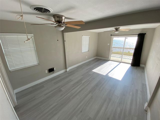 127 Sea Crest Park Road, Beach City, TX 77523