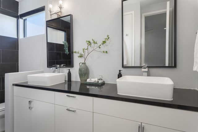 4703 Munger Avenue 101, Dallas, TX 75204