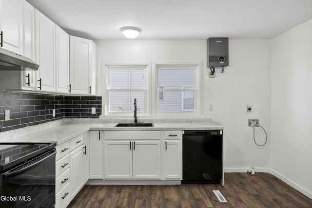 1427 4th Avenue, Watervliet, NY 12189