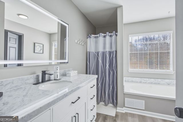 2516 Johnsbrooke Drive, Lithia Springs, GA 30122