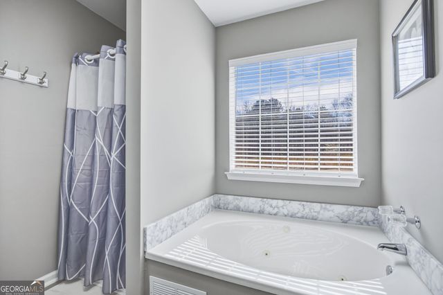 2516 Johnsbrooke Drive, Lithia Springs, GA 30122